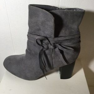 Christian Siriano boots size 7.5